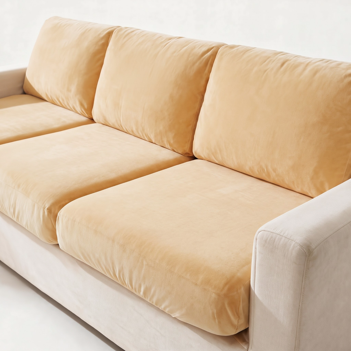 Housse de coussin de canapé Velours · Beige · Extensible — Le tissu et l’ajustement en détail