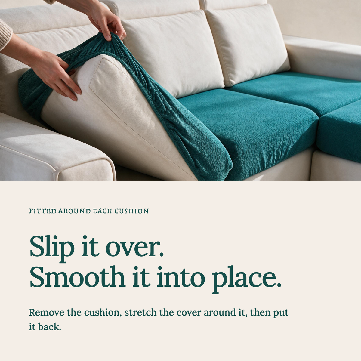Housse de coussin de canapé Imperméable · Vert émeraude — Enfilez la housse et lissez le tissu