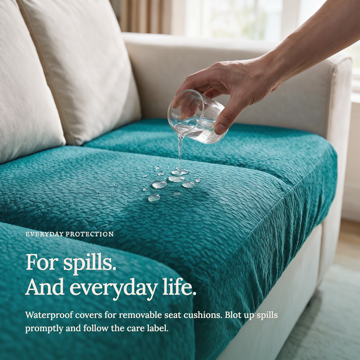Housse de coussin de canapé Imperméable · Vert émeraude — La protection en détail