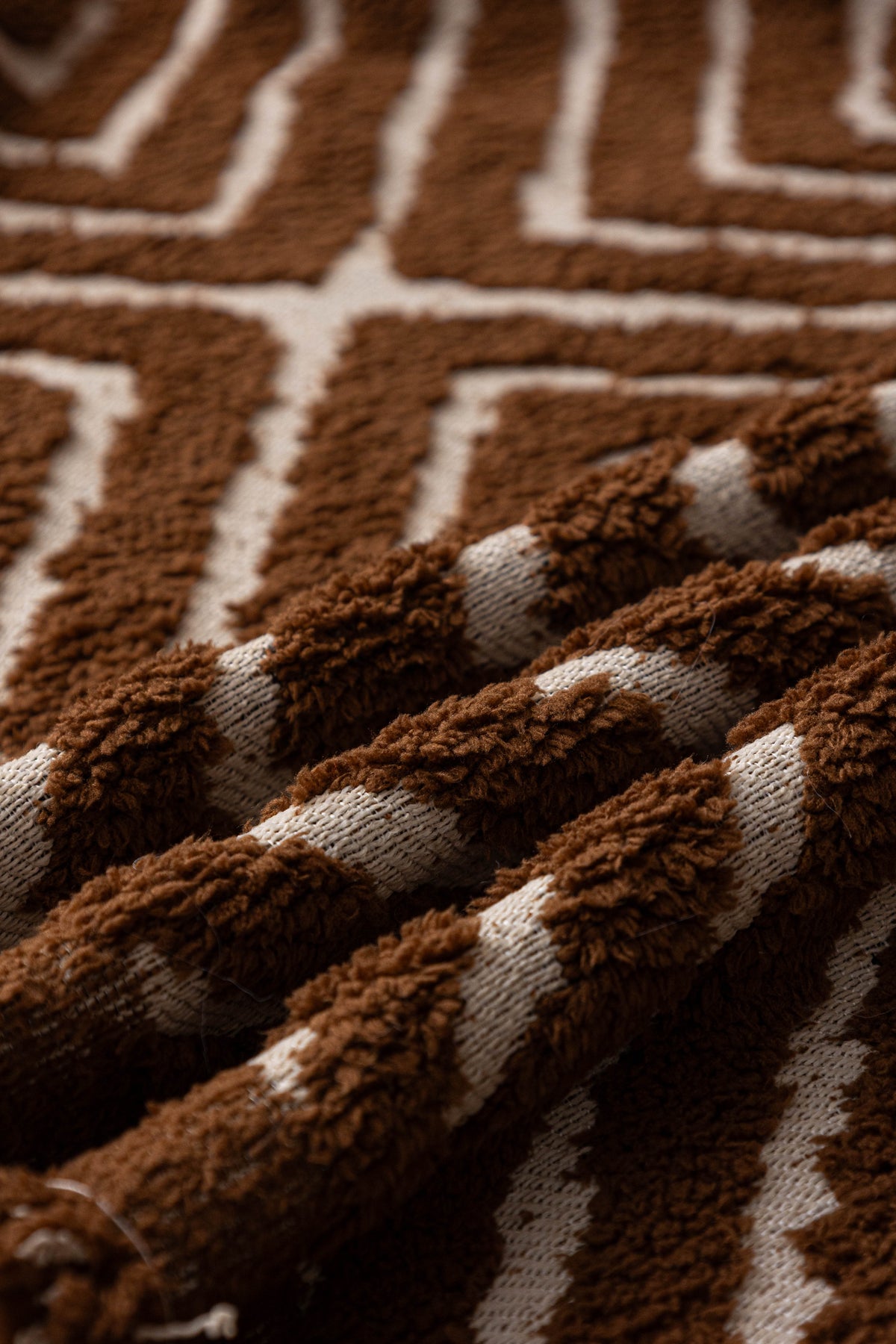 Plaid Atlas Geo · Marron chocolat (vue 6)