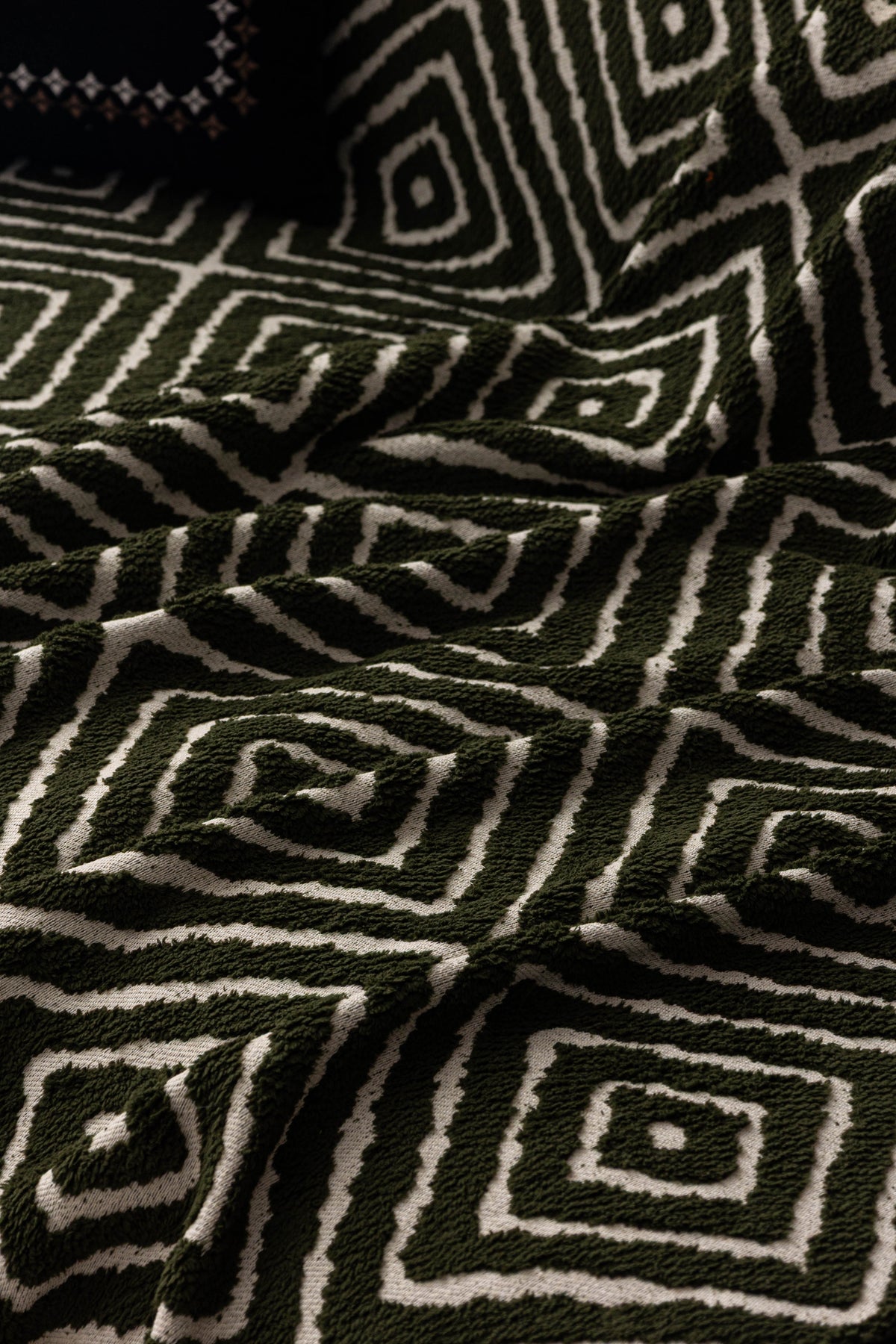 Plaid Atlas Geo · Vert foncé (vue 4)