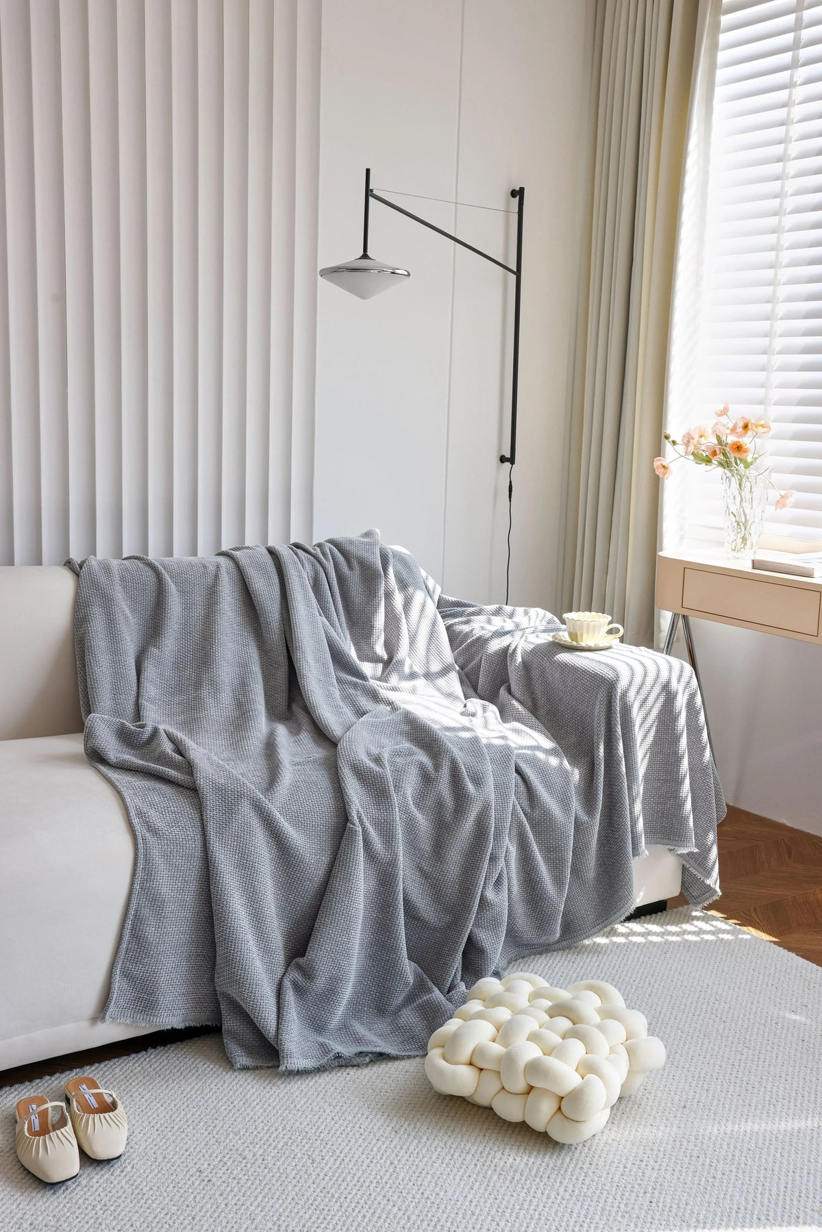 Jeté de canapé Coveri · Gris clair (vue 4)