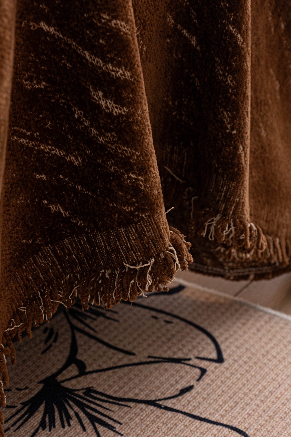 Plaid Velmora · Marron chocolat (vue 4)